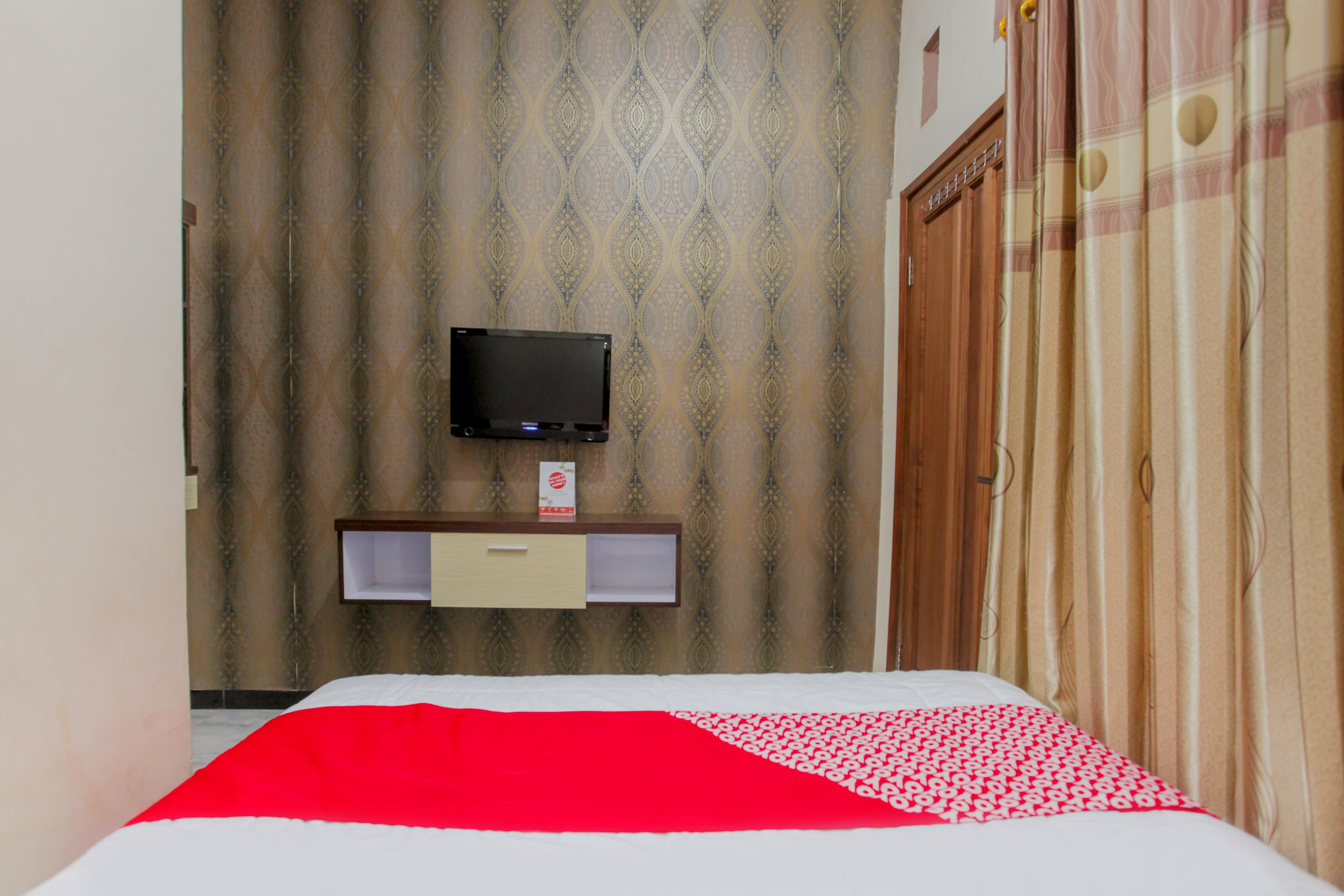Reddoorz At Villa Akbar 3 Batu  Buitenkant foto